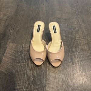 Nine West Nude Peep Toe Kitten Heels  Size 5.5